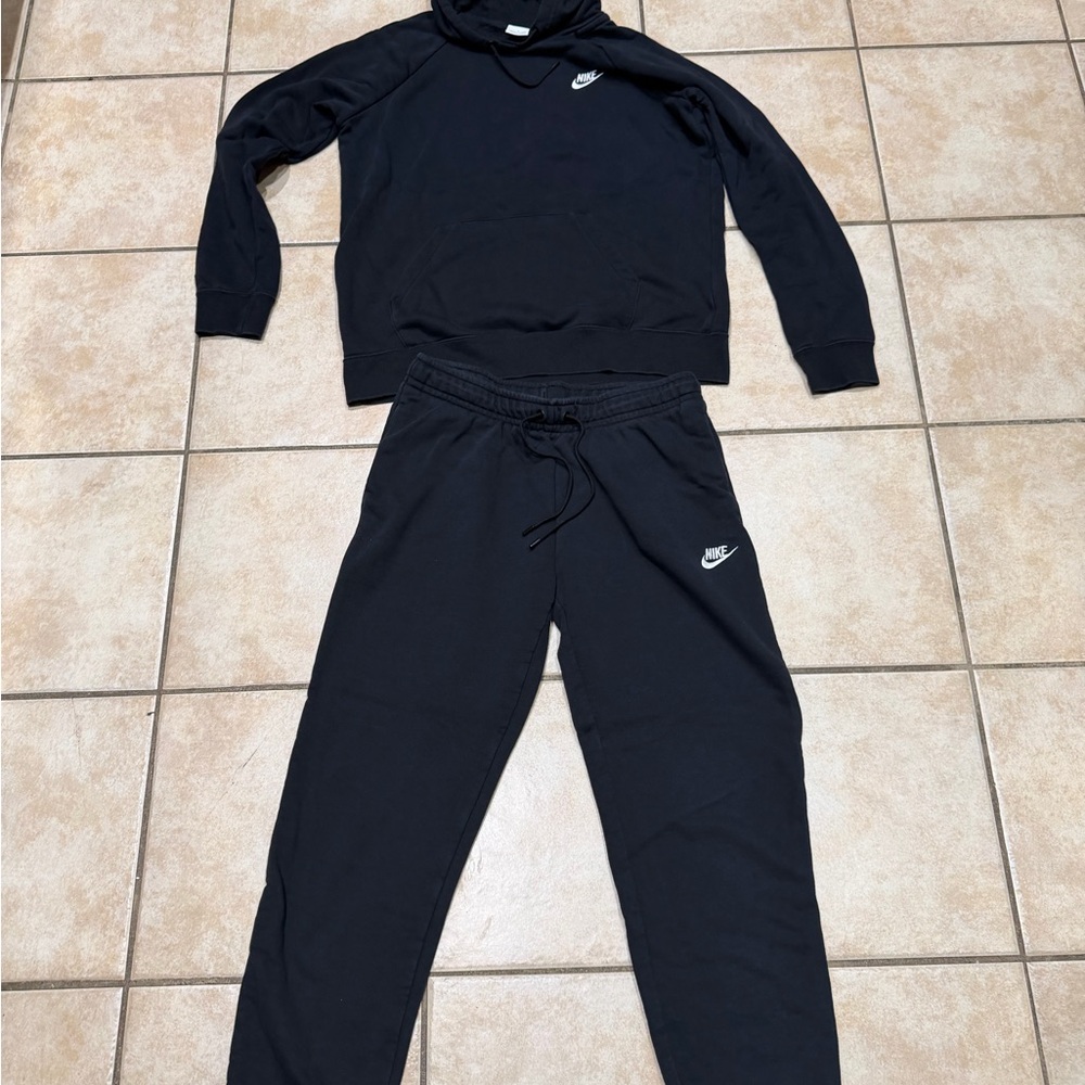 Nike women Black Jogger Sweatpants s M with White logo NIKE hoodie size L